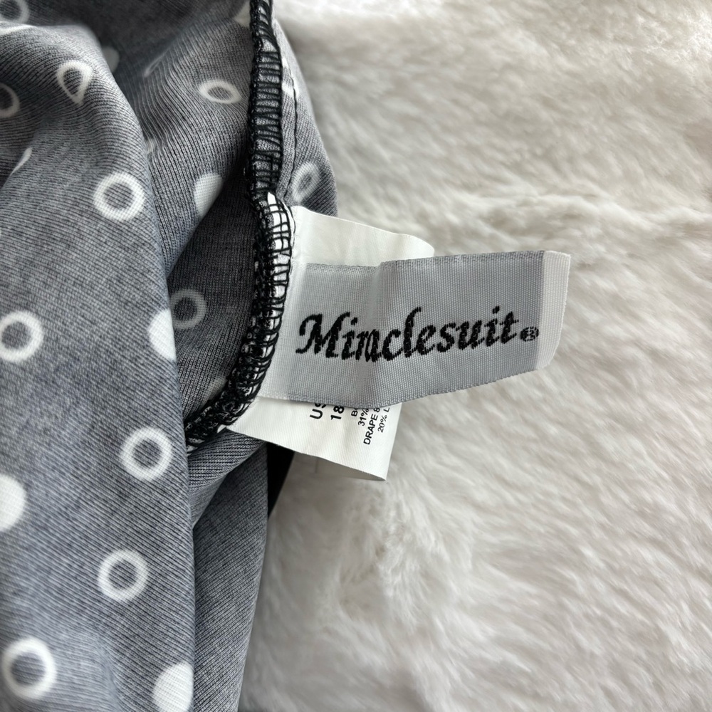 Miraclesuit One Piece Swimsuit Size 18 Black White Polka Dots Side Ruching - Picture 8 of 10